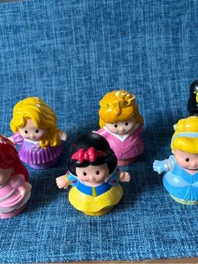 Little People PRINCESS TALKERS  lot
